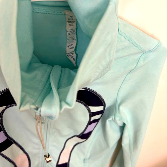 Lululemon scuba jacket, size 4 - Picture 5 of 6